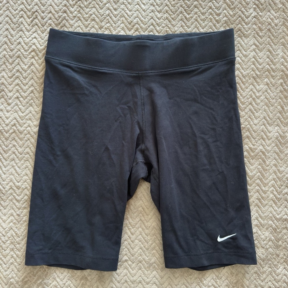 Women's Nike Sportswear Black Bike Shorts Size Medium 9" Inseam